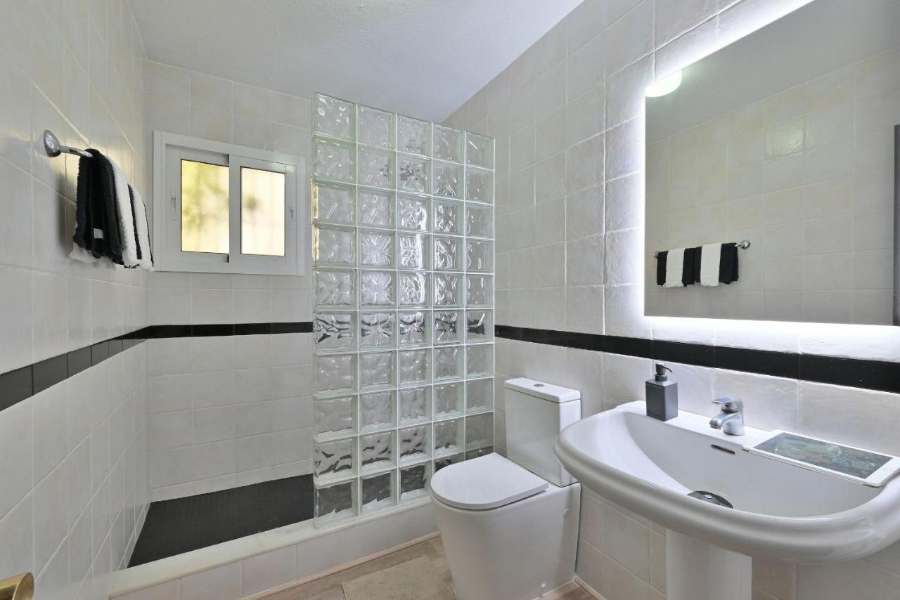 Bungalow With Large Terrace In A Quiet Park - Beach Nearby Sitio de Calahonda Extérieur photo