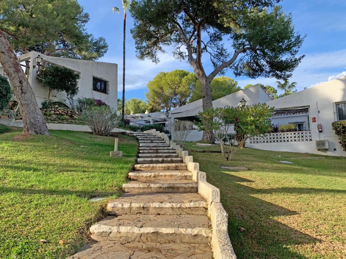 Bungalow With Large Terrace In A Quiet Park - Beach Nearby Sitio de Calahonda Extérieur photo